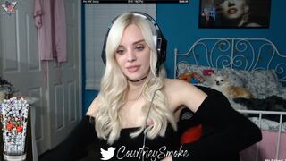 CourtneyySmoke Shows Ass On Twitch Streaming Video