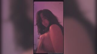 Marnie Simpson gets Naked