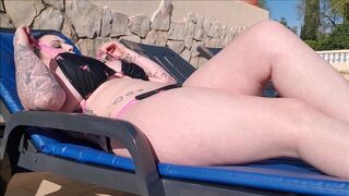 CHEEKY WANK AT THE PUBLIC POOL